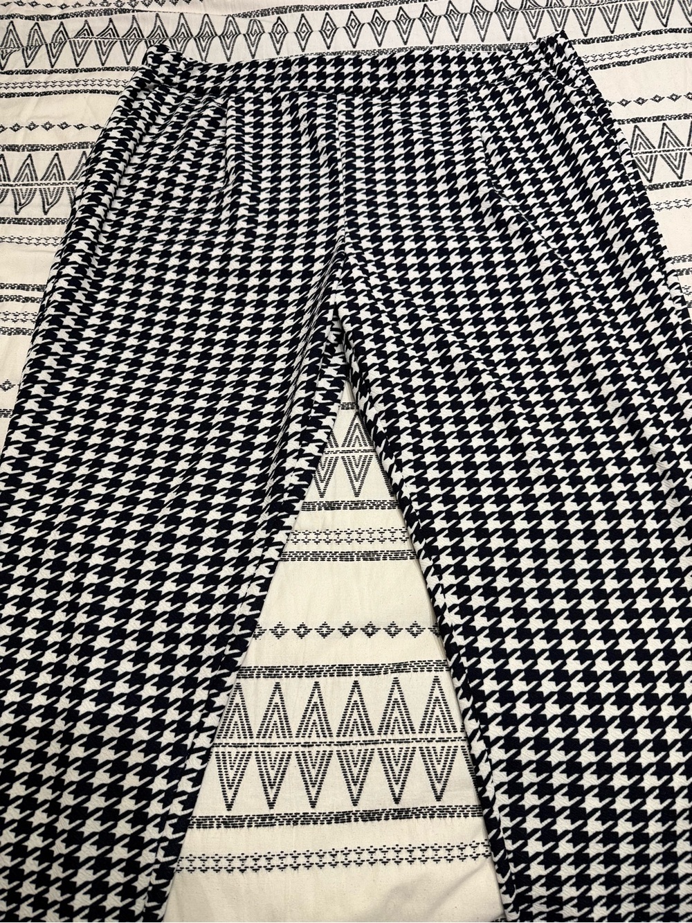 SHEIN Black and White Houndstooth Curve Pants - 3XL